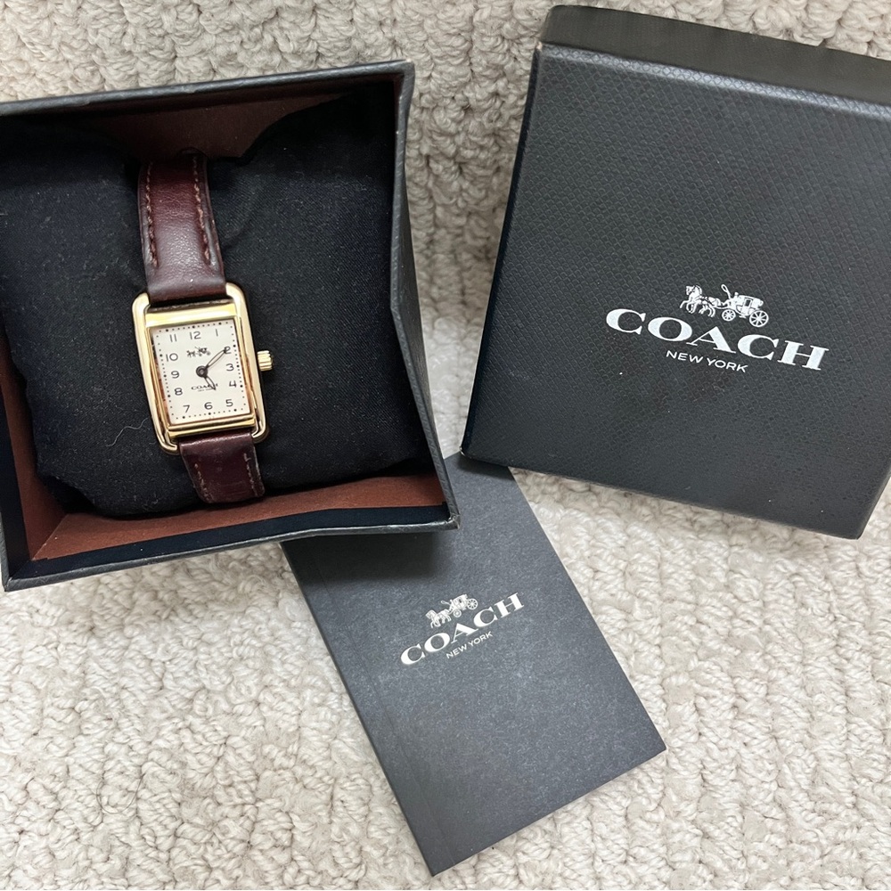 Coach Thompson Perry Quartz Off-White Dial Leather Strap Women's Watch 14502297